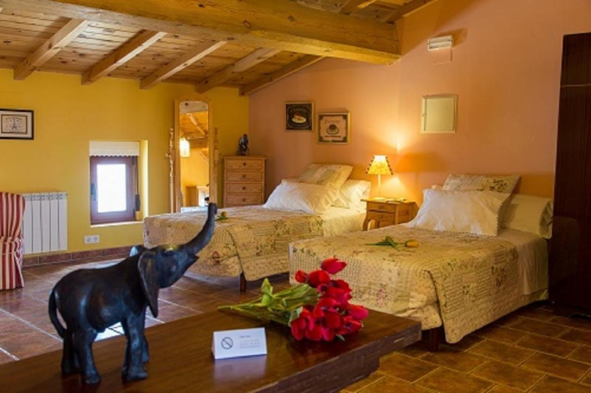 Beautiful Alamedas - Una Casa Rural Con Una Historia Unica Castronuno Eksteriør billede