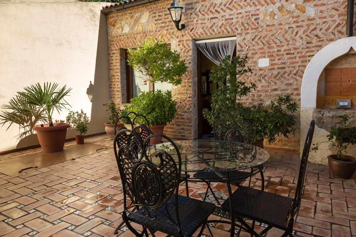 Beautiful Alamedas - Una Casa Rural Con Una Historia Unica Castronuno Eksteriør billede